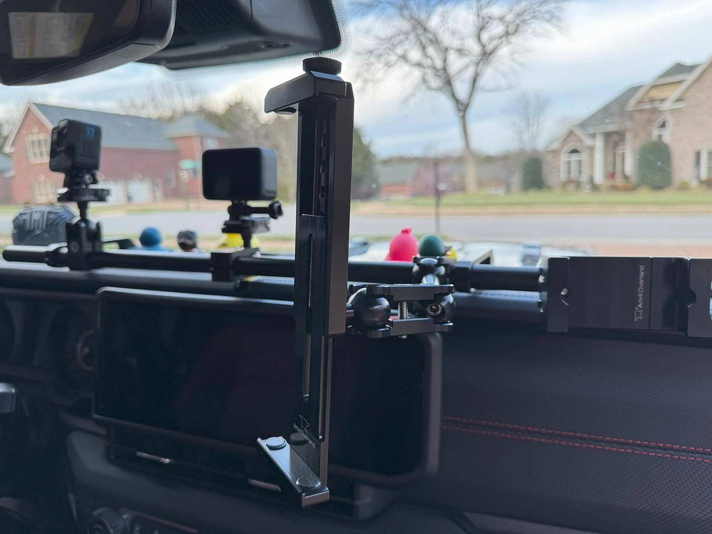 Jeep Wrangler JL Anvil Overland Dash Mounting System Flexibility Helpful Anvil4