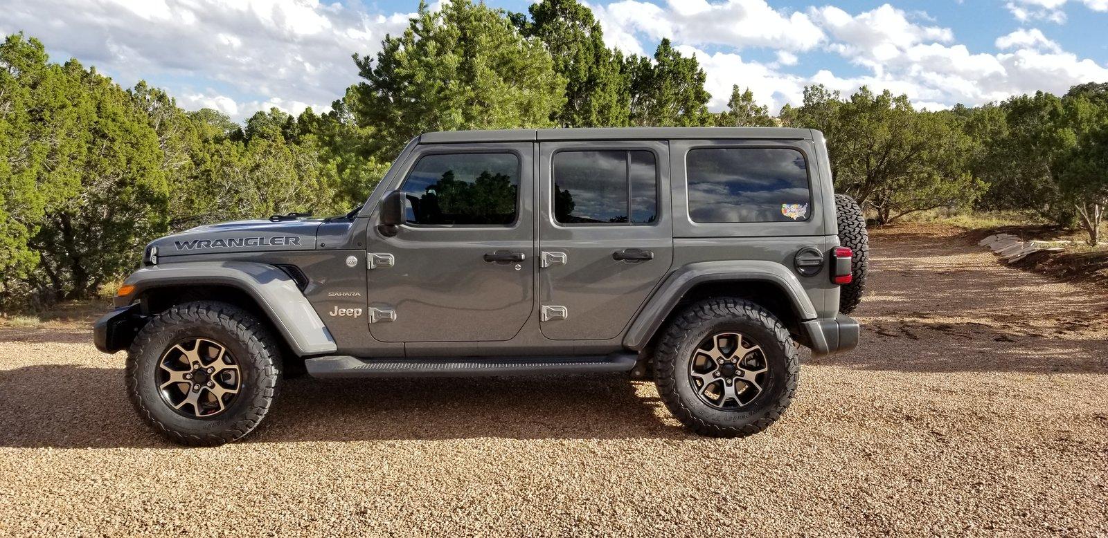 Jeep Wrangler JL Past and present pictures 20181004_161837