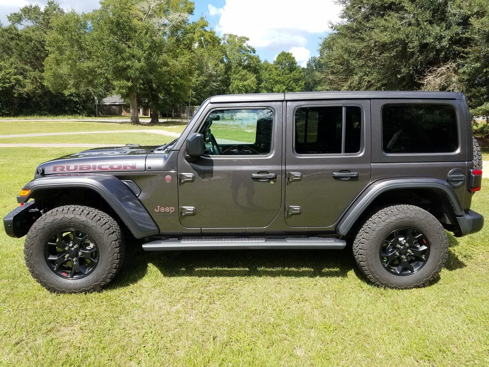 Jeep Wrangler JL Blacked out Rubicon wheels 20181007_114337