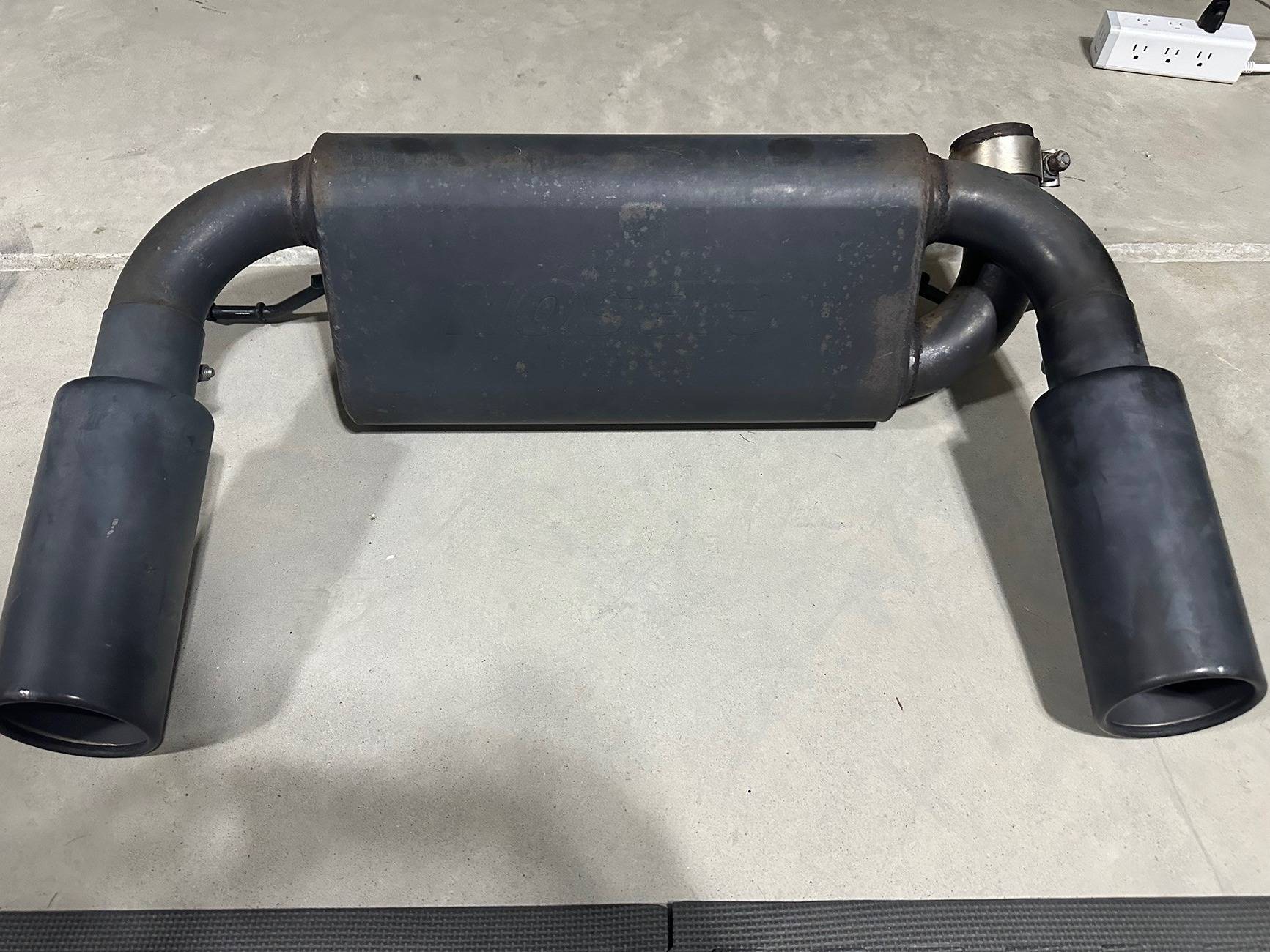 Jeep Wrangler JL WTS - Gibson muffler dual tips exhaust 3