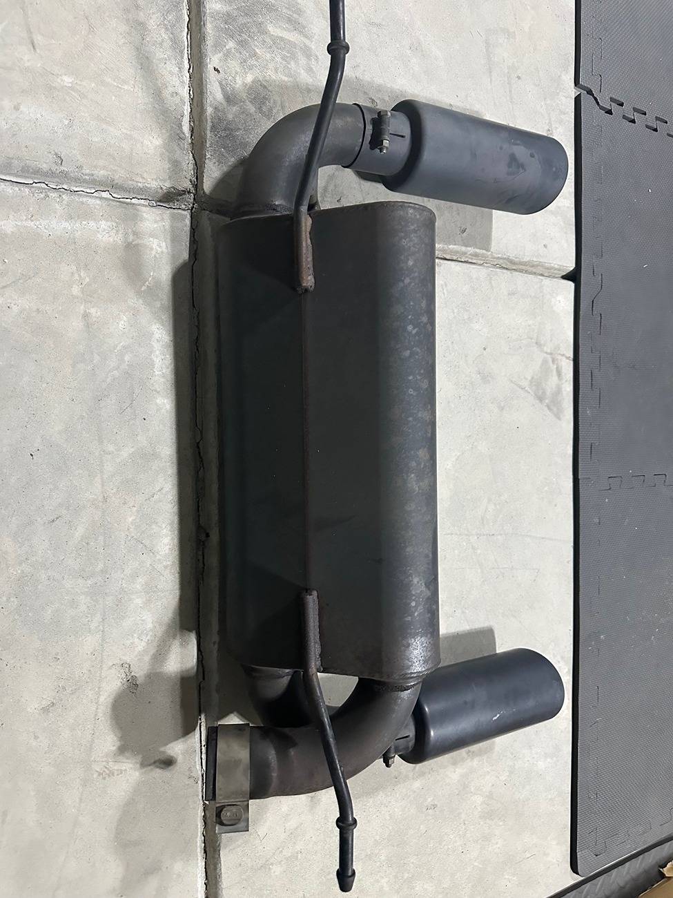 Jeep Wrangler JL WTS - Gibson muffler dual tips exhaust 4