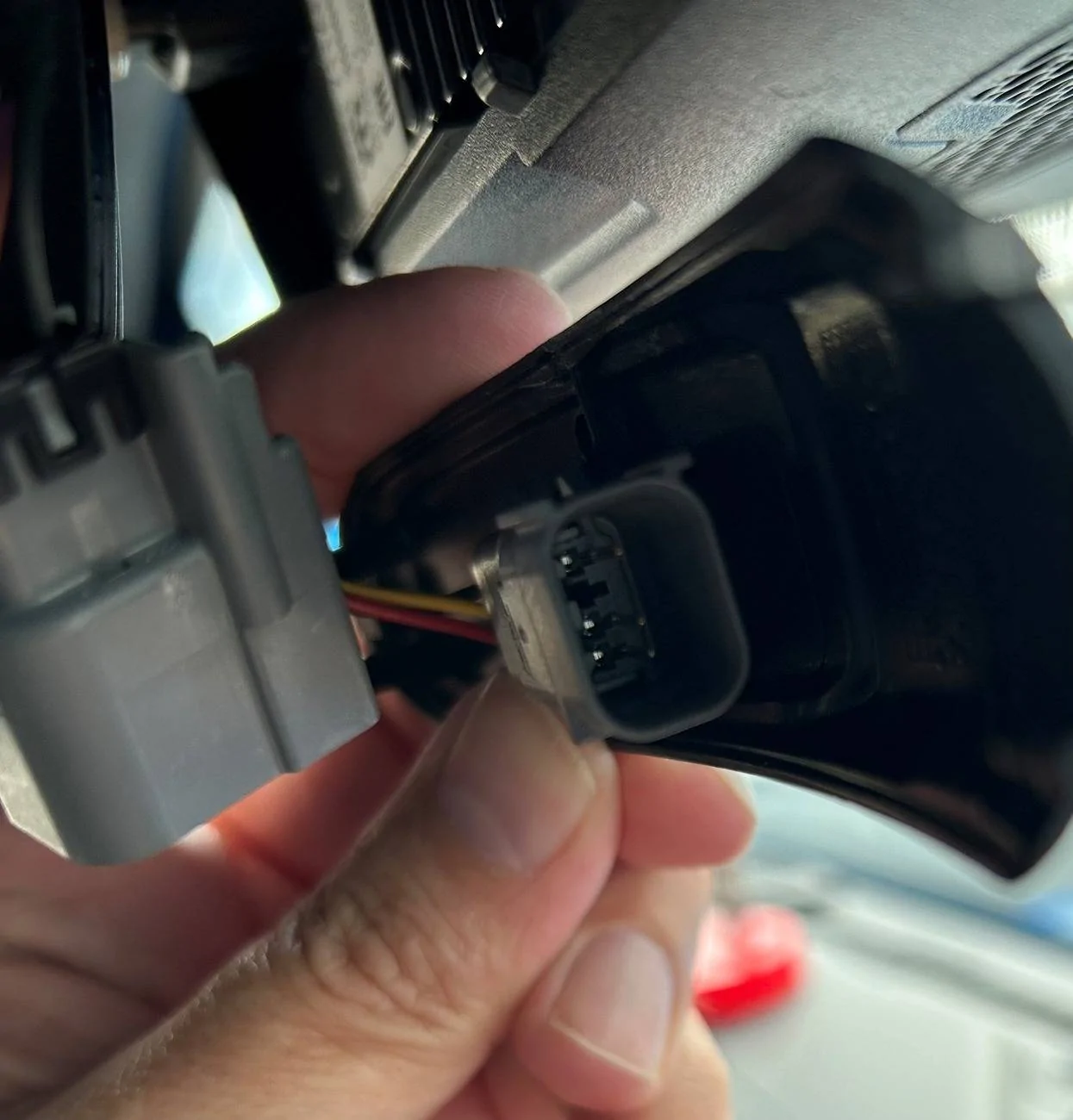 Jeep Wrangler JL 10-pin adapter for powering dashcam connector 1