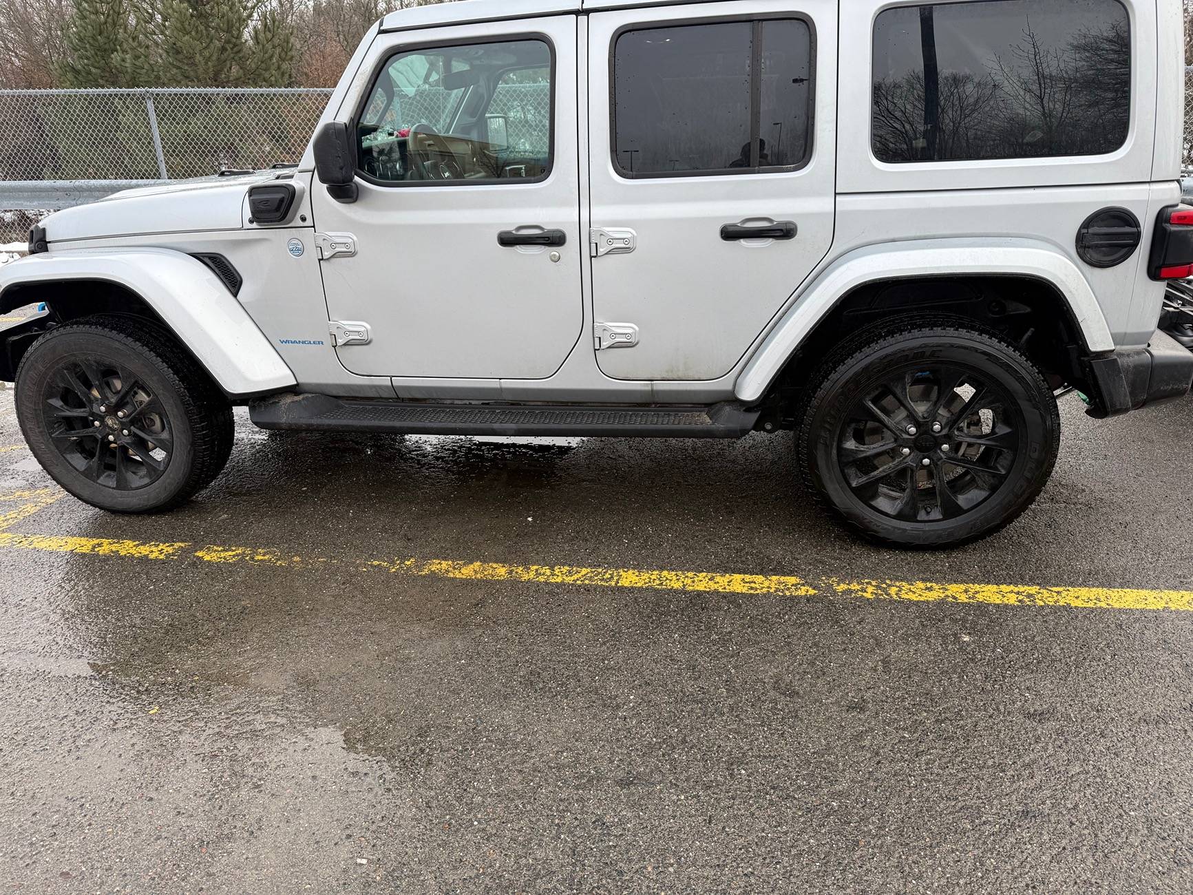 Jeep Wrangler JL Cooper Discoverer® Stronghold™ AT IMG_3198