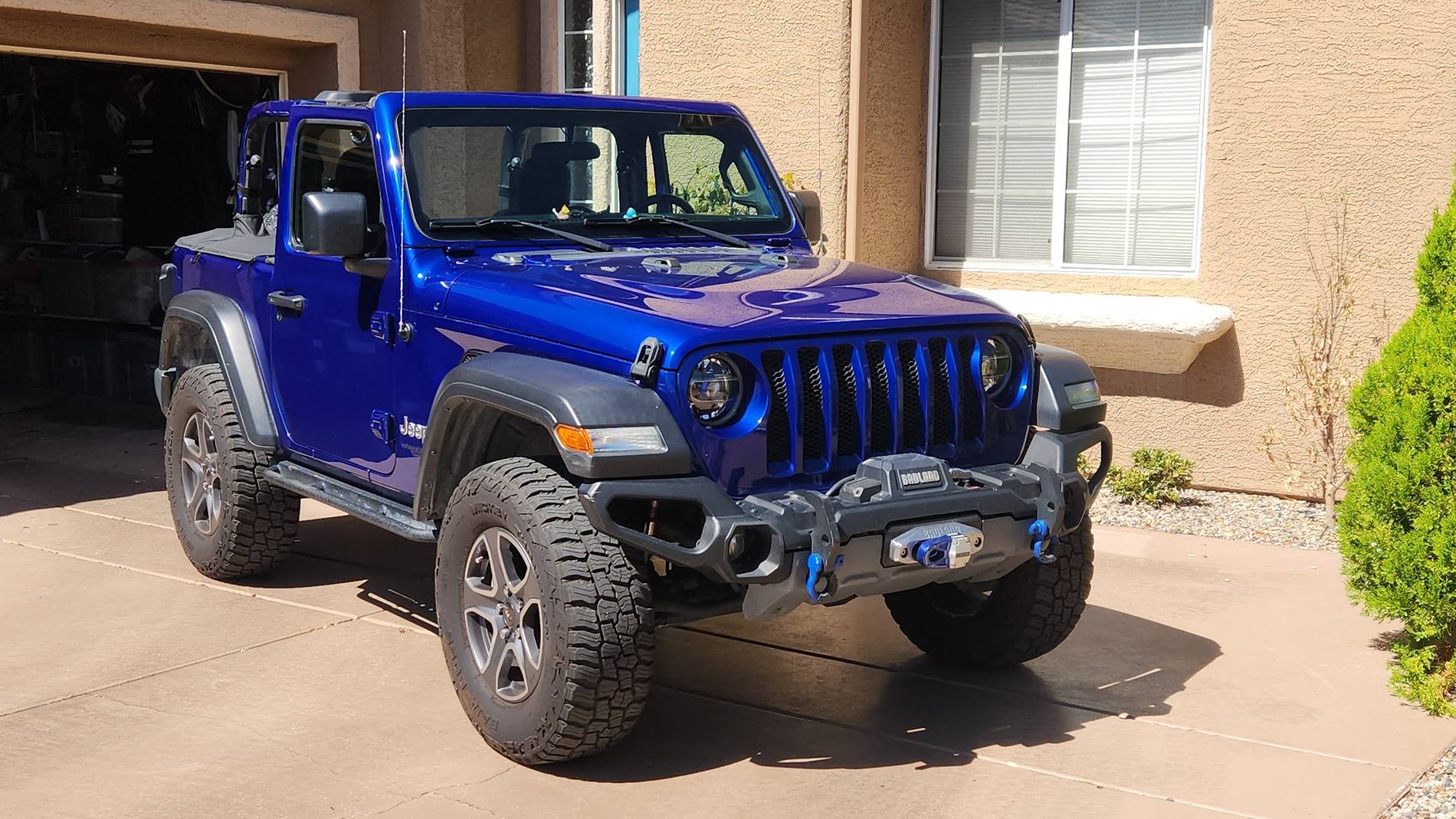 Jeep Wrangler JL 2 door or 4 door? 20240816_104137
