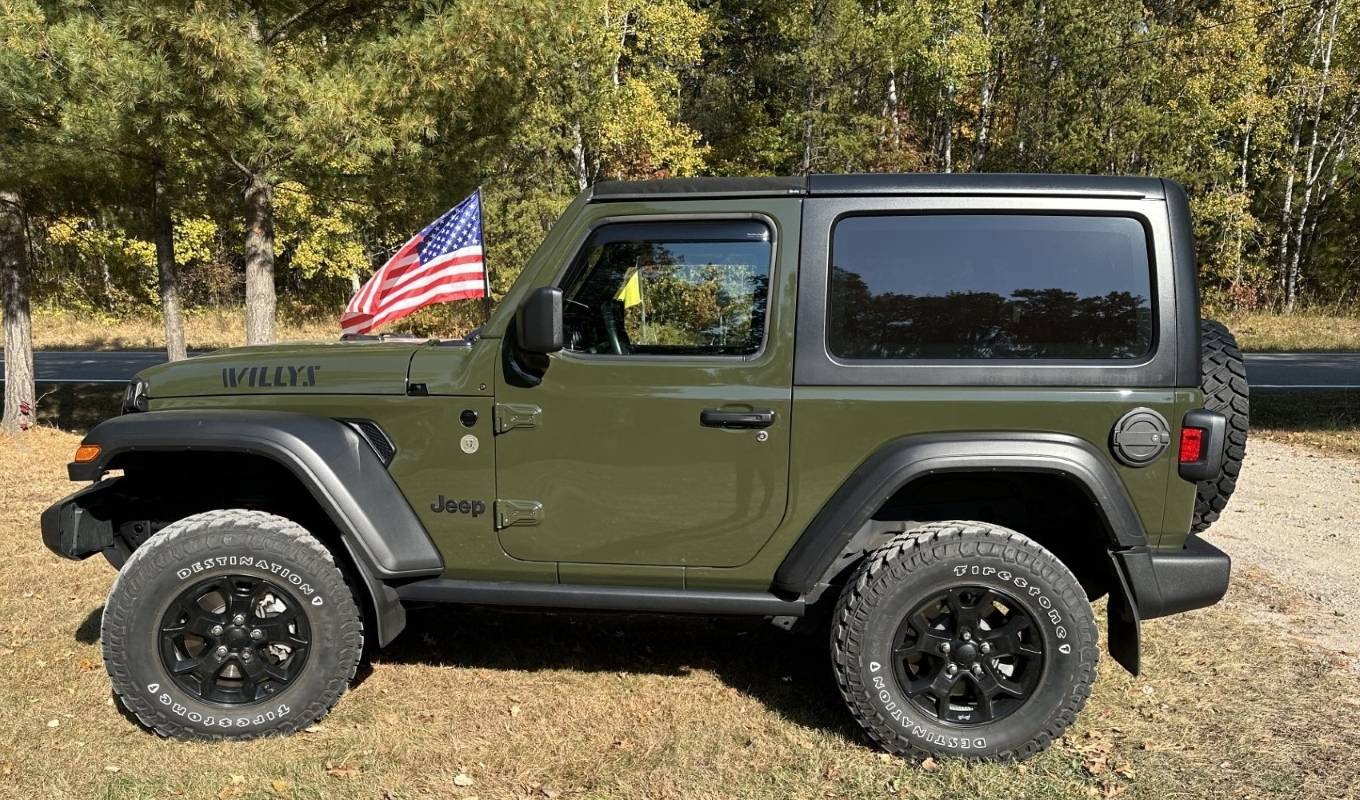 Jeep Wrangler JL 2 door or 4 door? Lifted