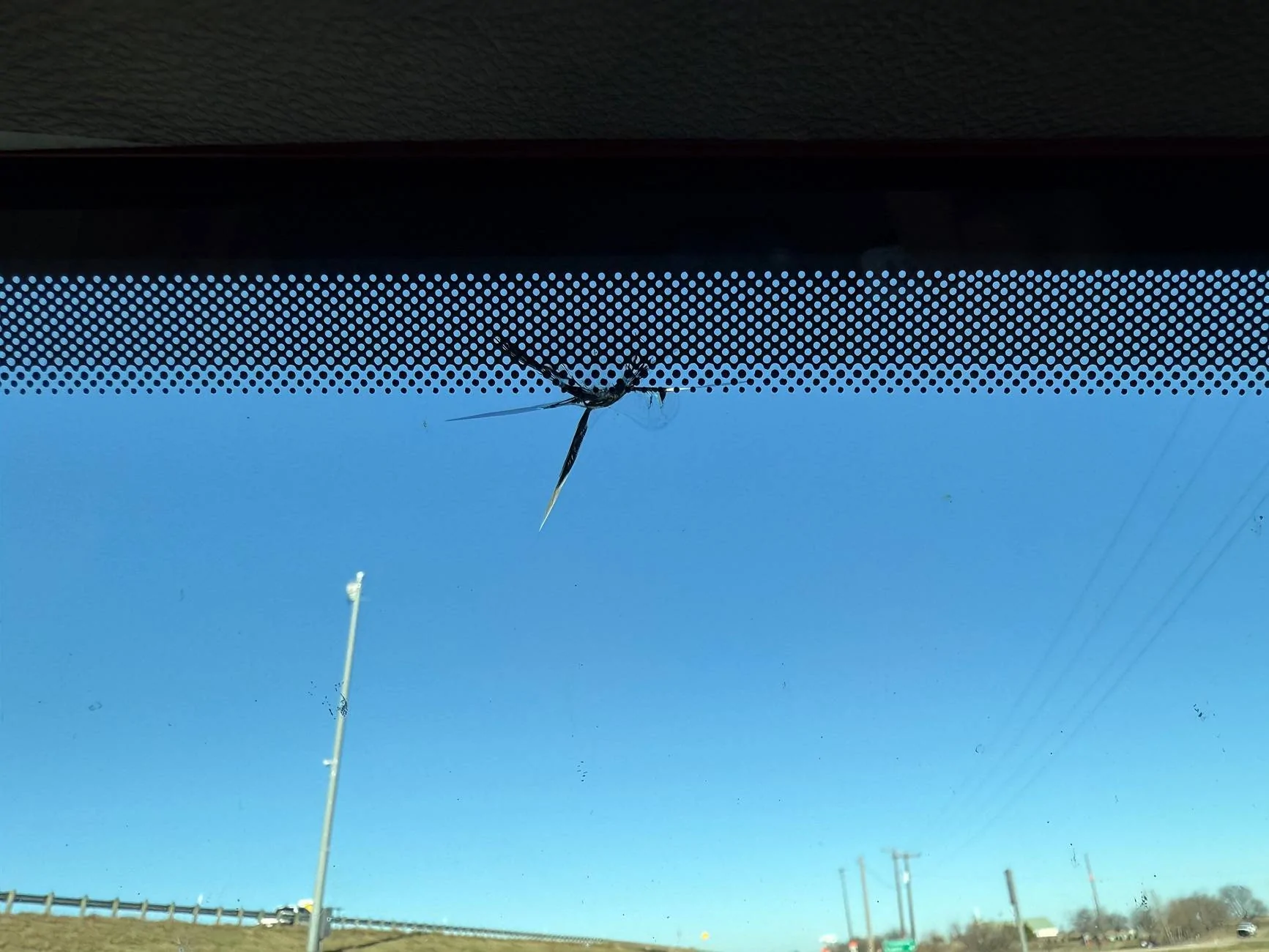 Jeep Wrangler JL Cracked windshield IMG_7489