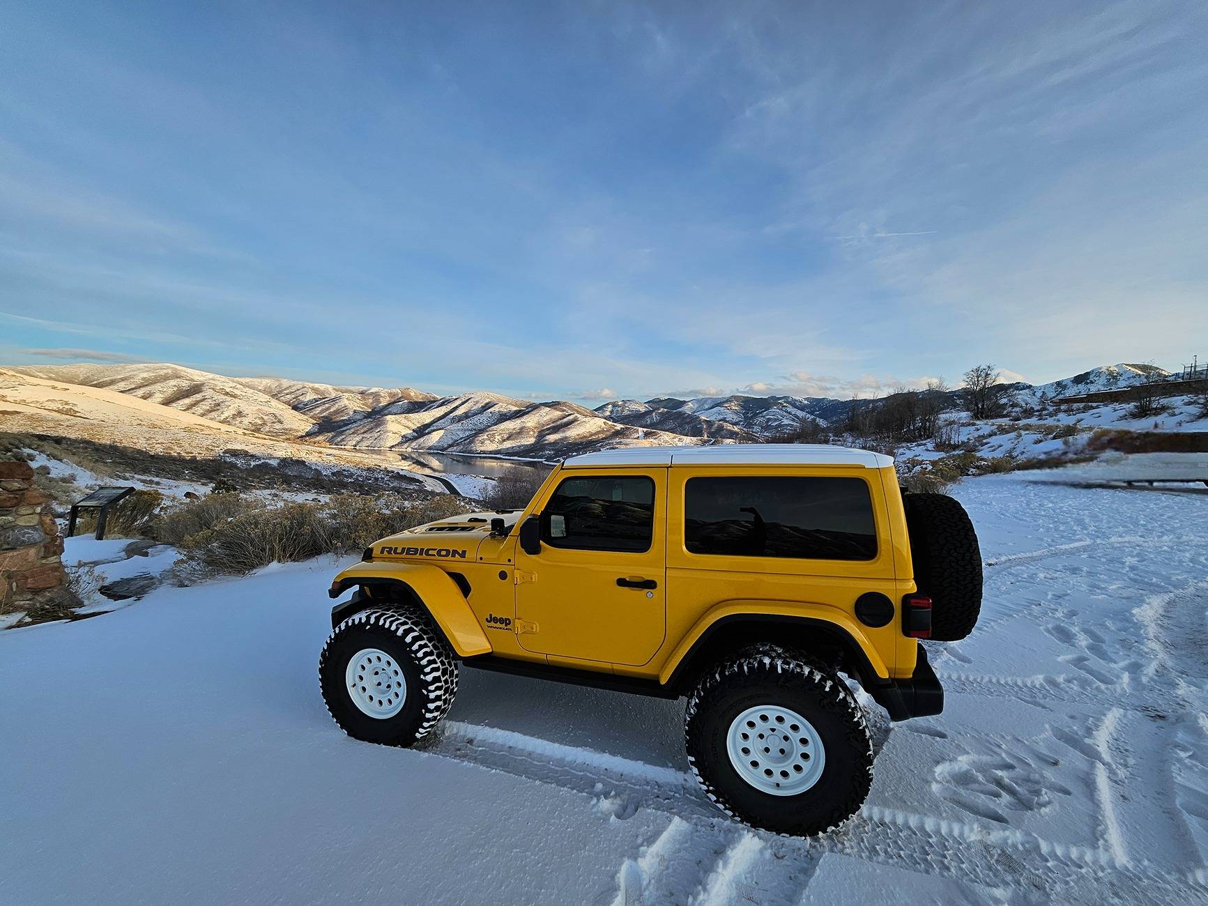 Jeep Wrangler JL 2 door or 4 door? 20241213_162619