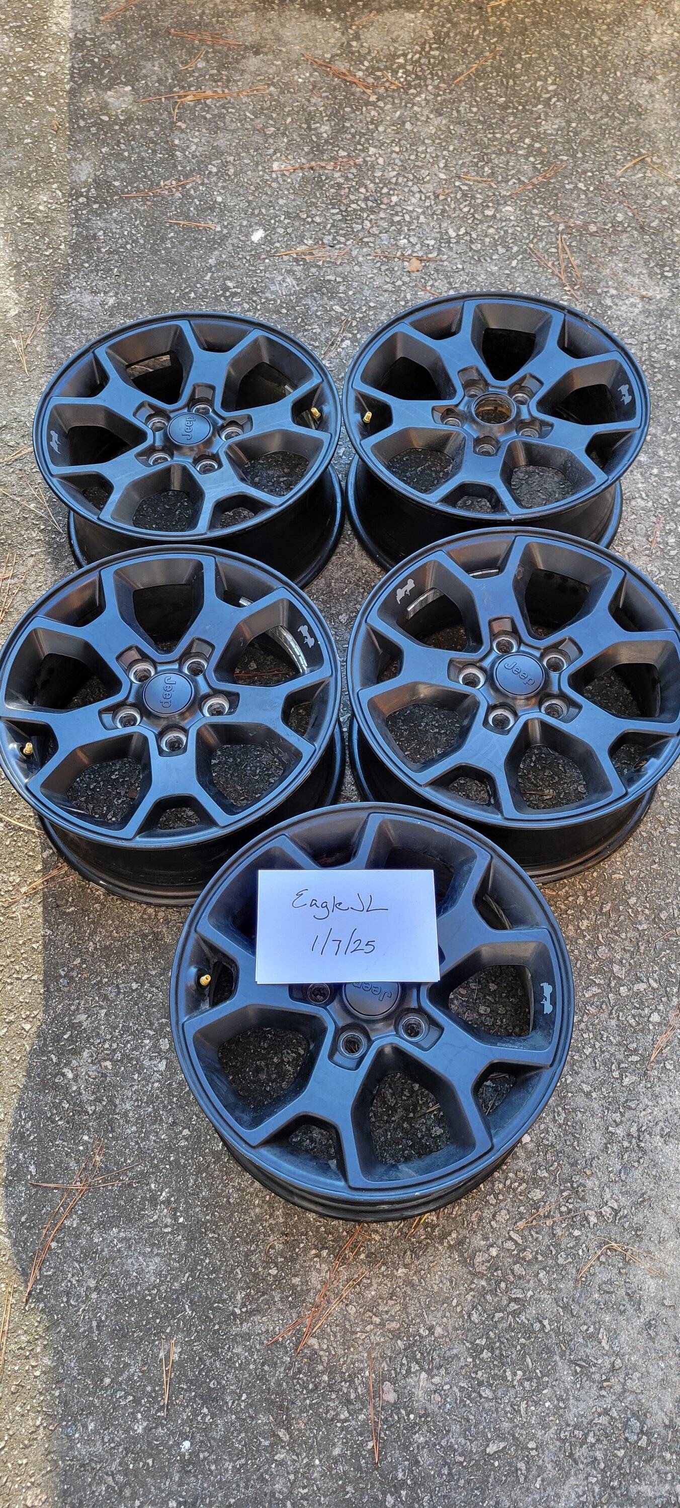 Jeep Wrangler JL Five Jeep Willys wheels. 20250107_143840