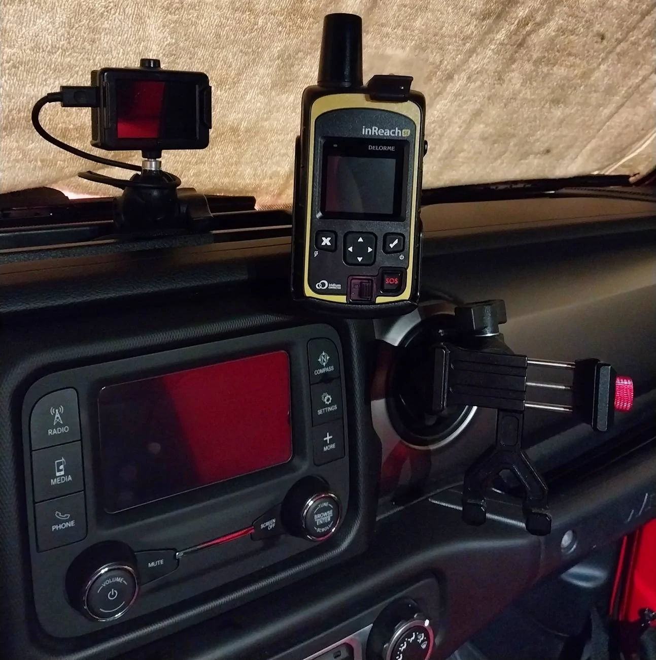 Jeep Wrangler JL Satellite Emergency Messenger Device Mounts 20250117_115619