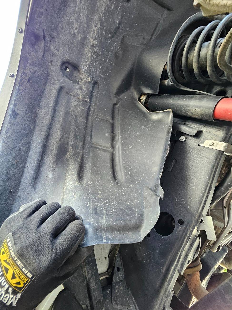 Jeep Wrangler JL Removing AUX battery was actually easy! 20241230_120755