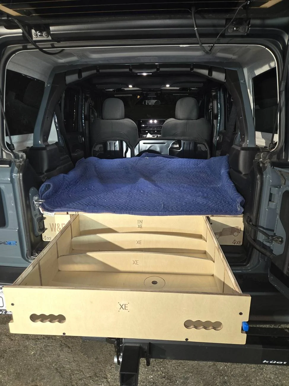 Jeep Wrangler JL Picture of folded flat 4xe back seats please! 20250118_194939