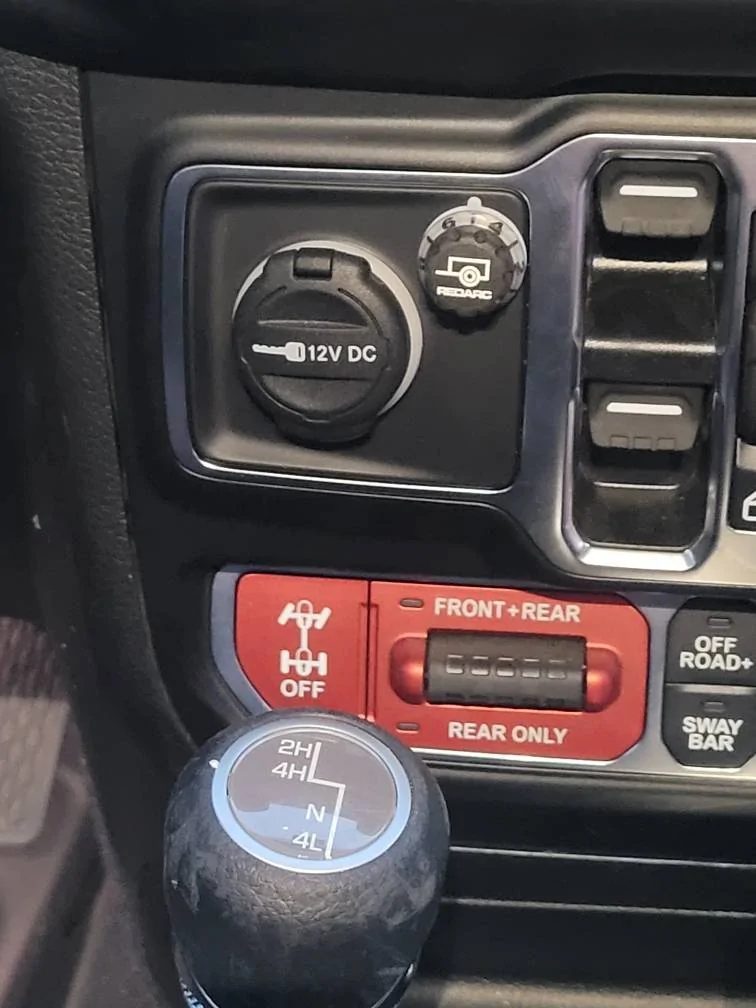 Jeep Wrangler JL Possible mounting place for Redarc button? 1737709304711-b6
