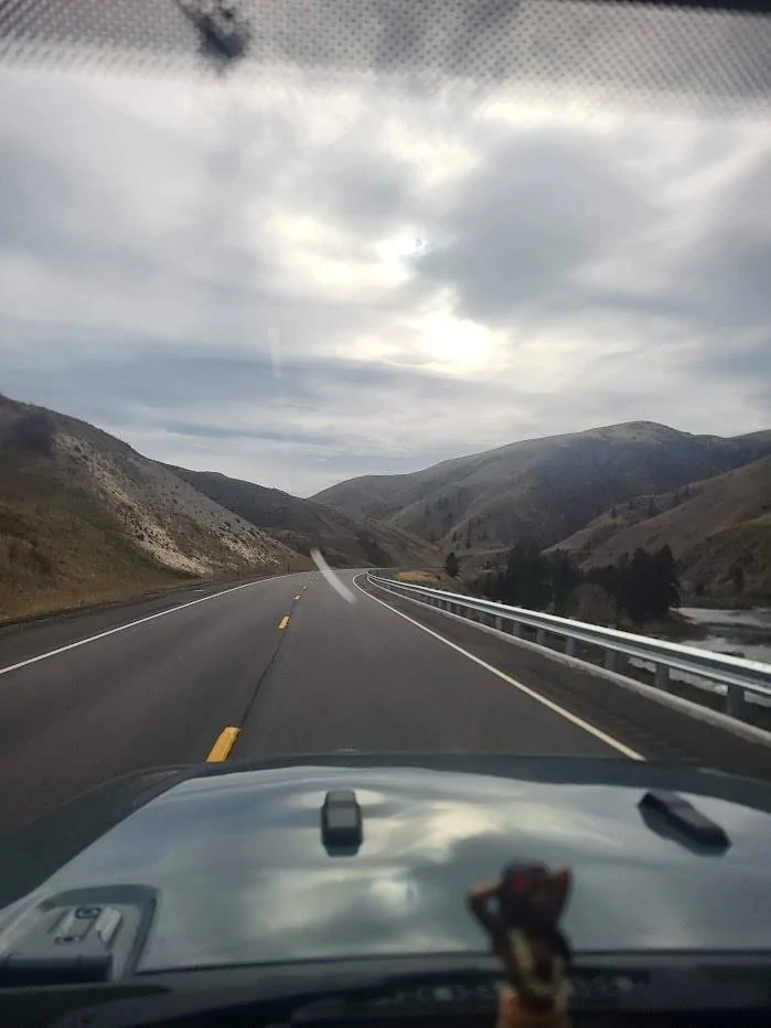 Jeep Wrangler JL Cracked windshield 20250110_123132