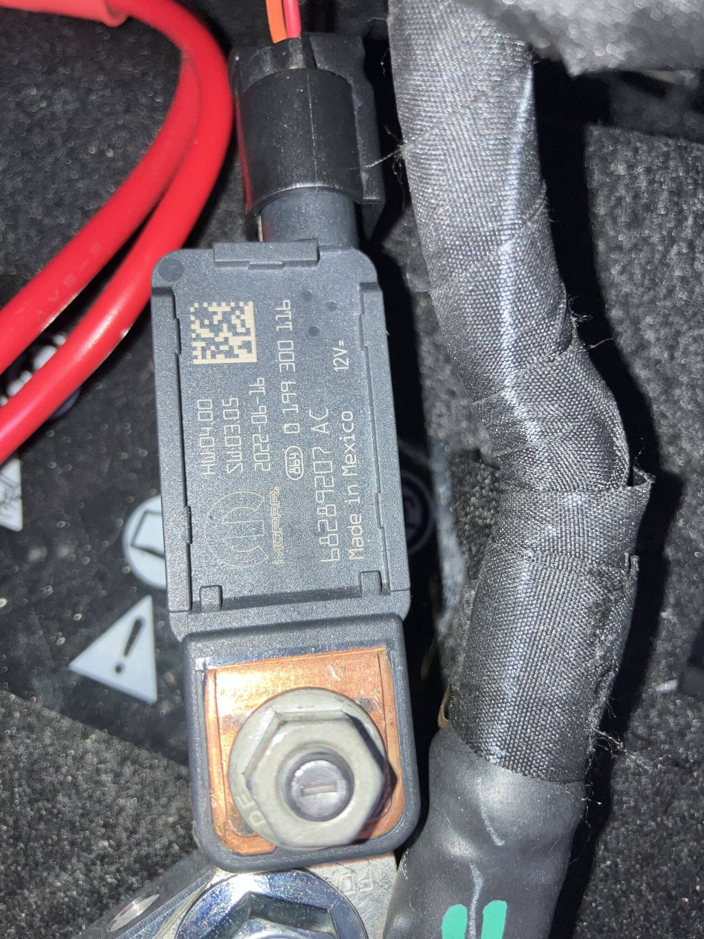 Jeep Wrangler JL Galvanic corrosion battery question IMG_4836