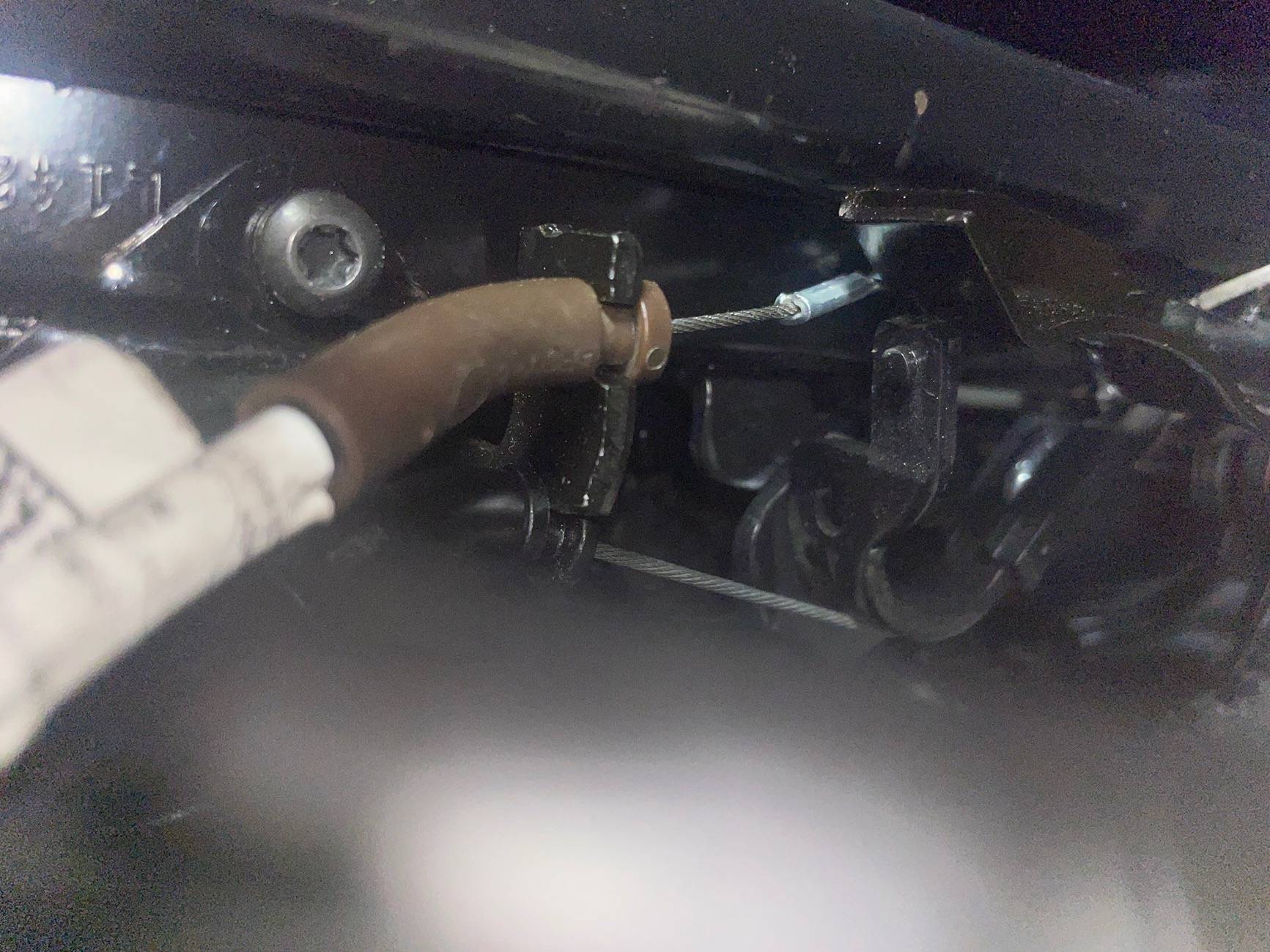 Jeep Wrangler JL Passenger seat stuck again IMG_1187
