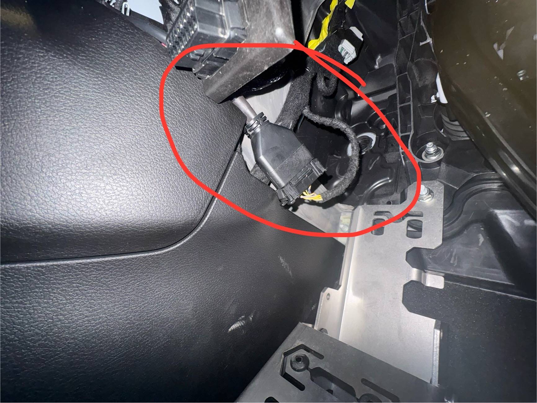 Jeep Wrangler JL Interior Plug Help IMG_0169