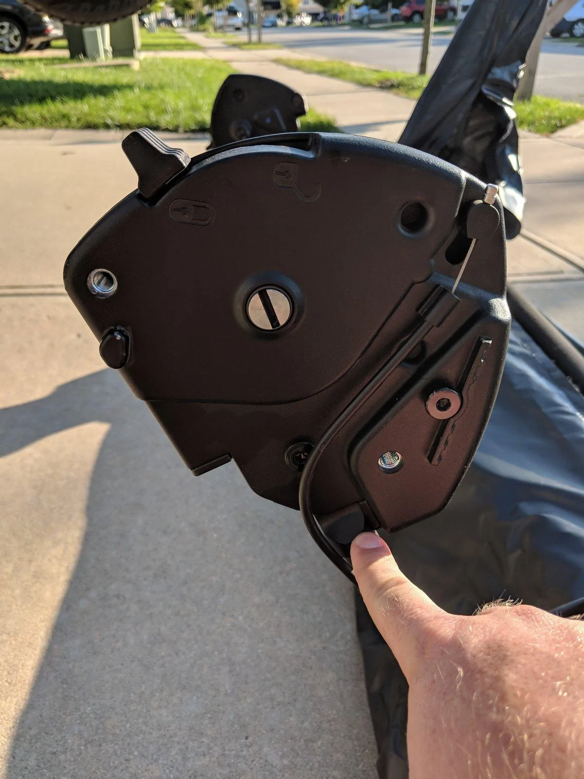 Jeep Wrangler JL Removed Soft top. Back hinge won't lock IMG_20181008_172843