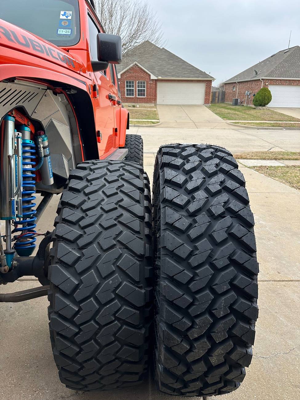 Jeep Wrangler JL New Nitto 42x13.5x17 IMG_0379