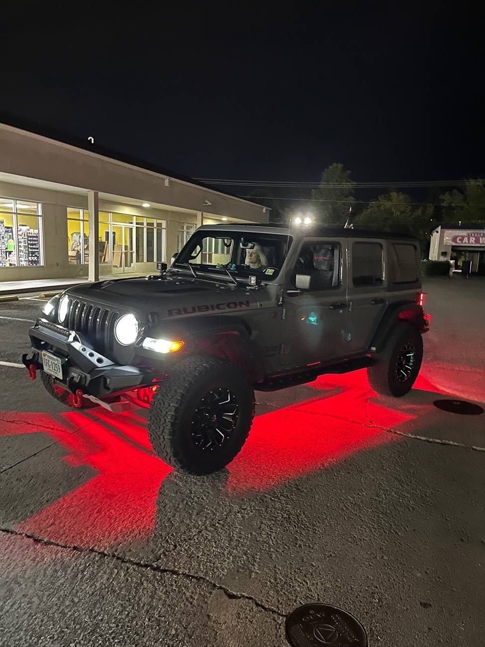 Jeep Wrangler JL Side lights to light the ground? IMG_5076