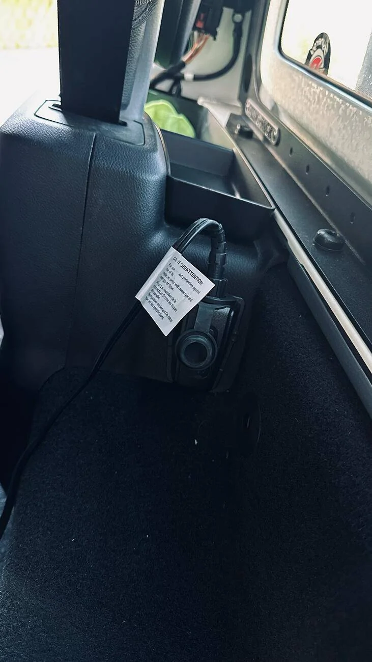 Jeep Wrangler JL barrel connector to connect Jackery input to ARB threaded socket tempImageXijDSN