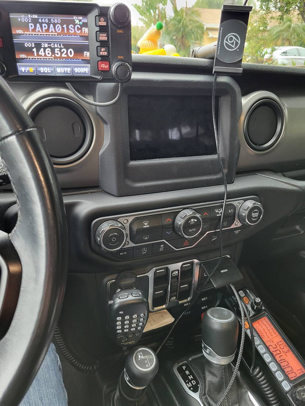 Jeep Wrangler JL 67, Bulletpoint or some other ipad mount 20240422_081021