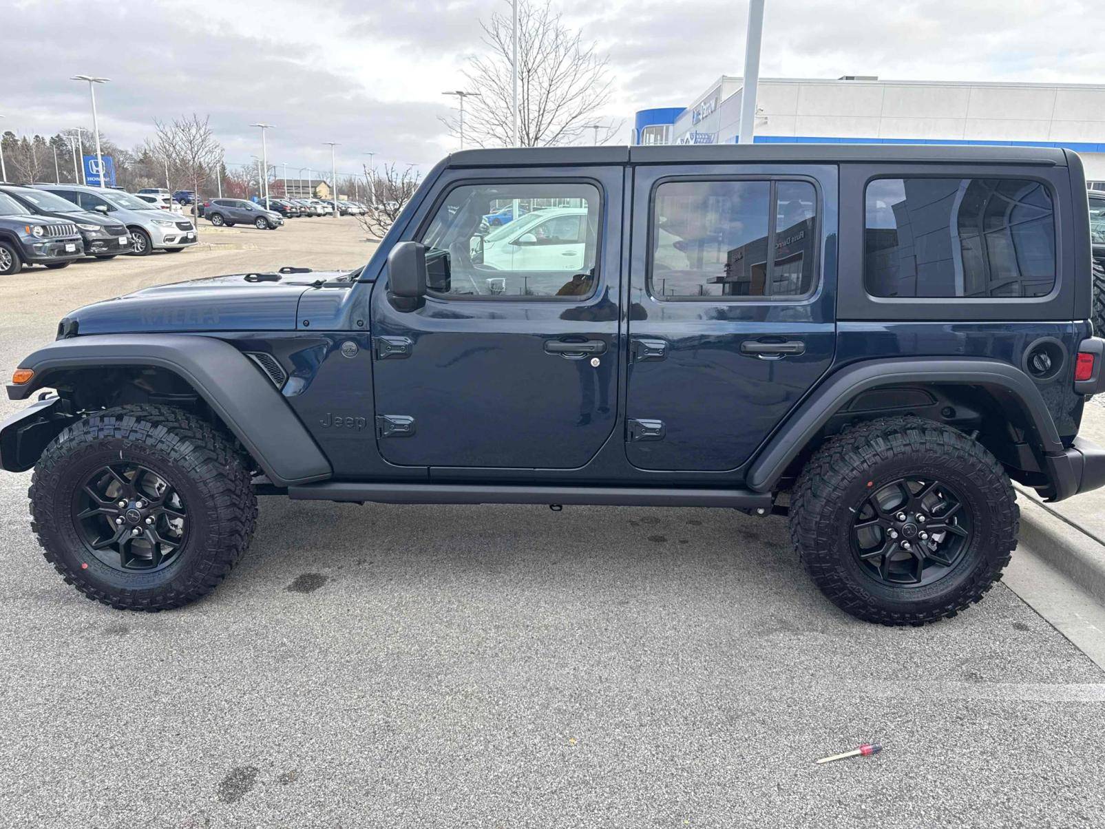 Jeep Wrangler JL Free -Rubicon Rock Rails 16945_4836361e-7136-4fc0-89b5-11044edd0007_ed6f8d5