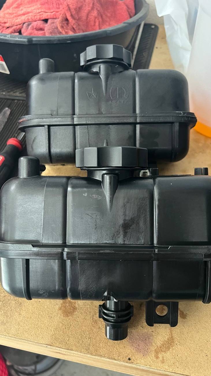 Jeep Wrangler JL 2.0 Coolant Reservoir Replacement IMG_7890