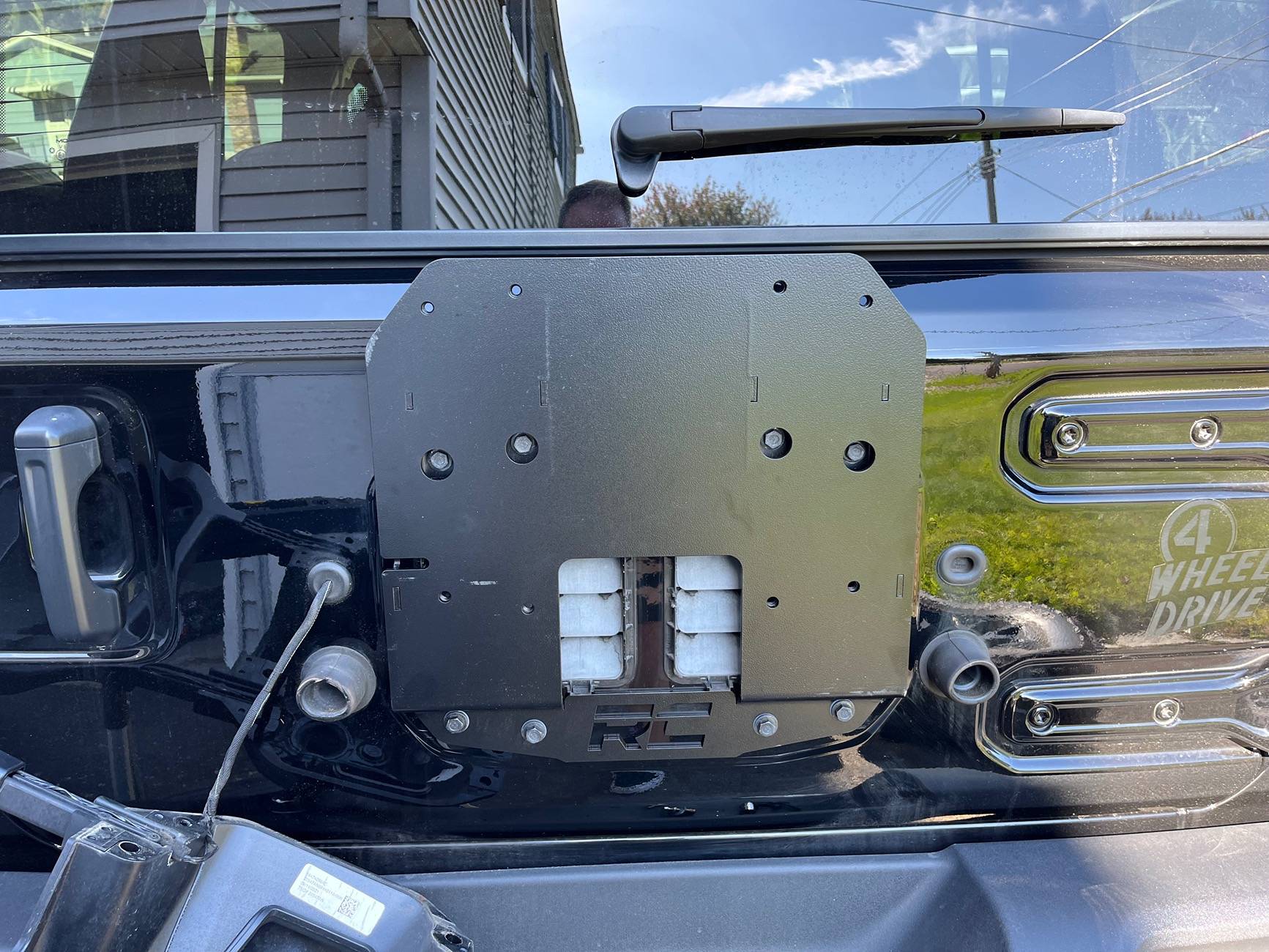 Jeep Wrangler JL Oversized Spare Carrier IMG_7050