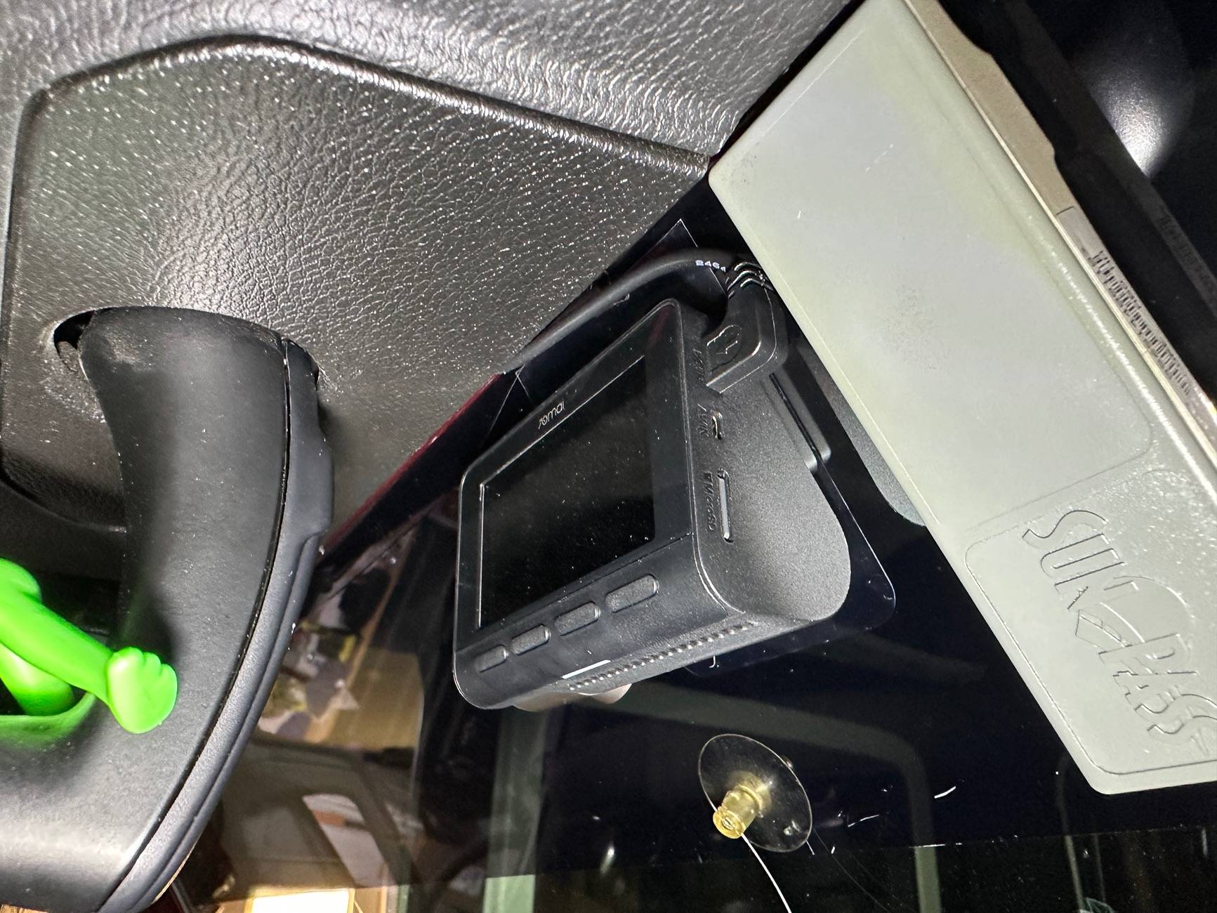 Jeep Wrangler JL Hardwire Power for Dashcam IMG_2569