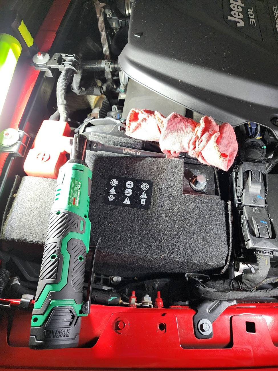 Jeep Wrangler JL 3.0 eco diesel rubicon start stop does not work. 20241130_173136
