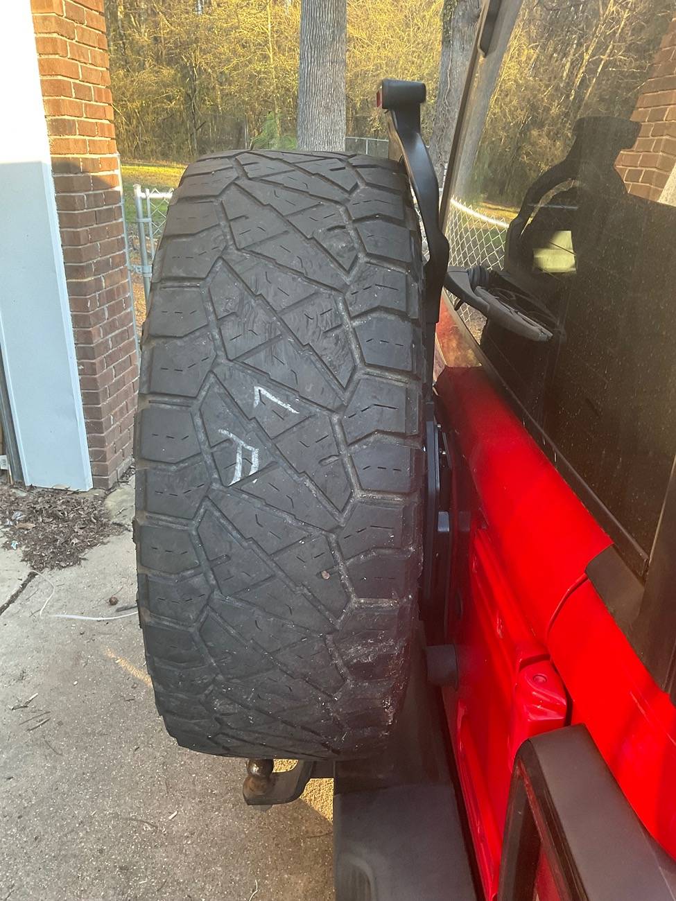 Jeep Wrangler JL Oversized Spare Tire problem IMG_5514
