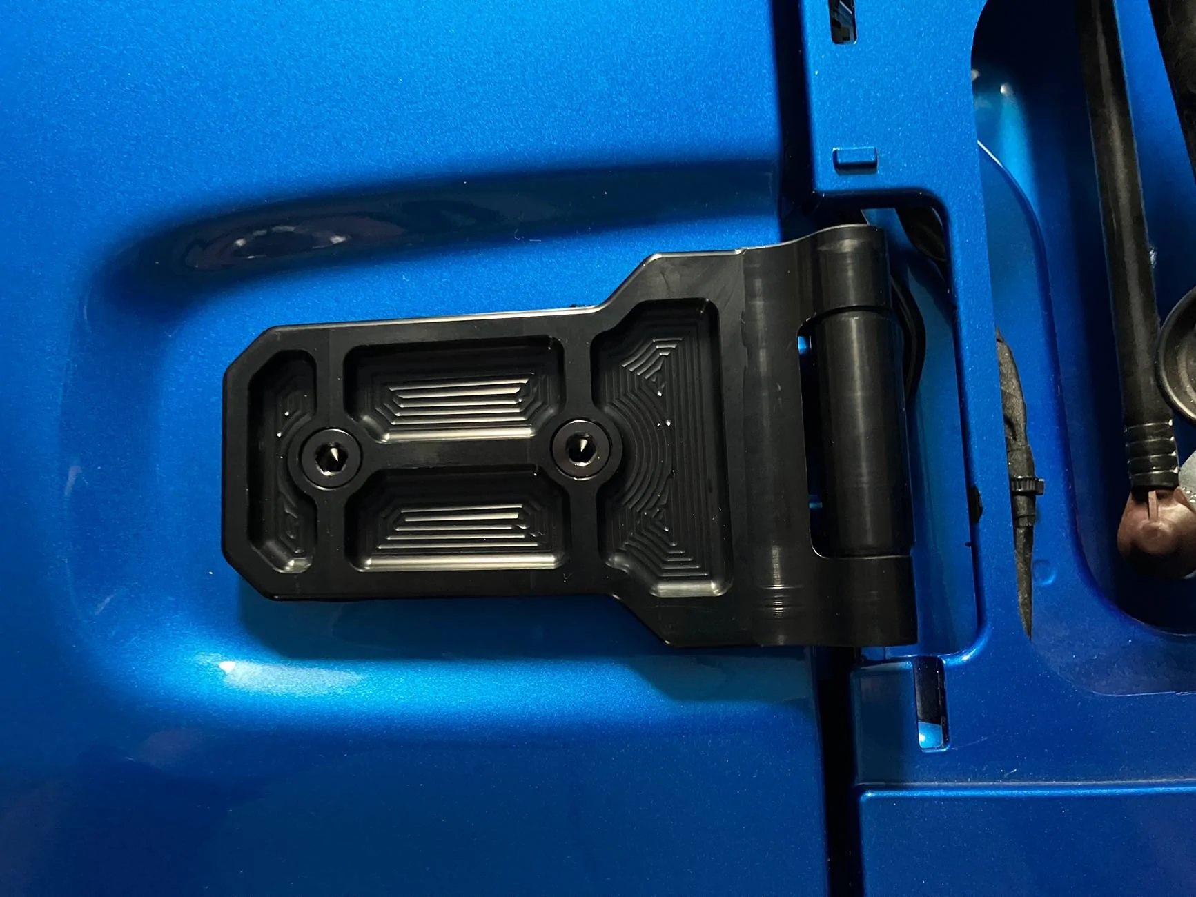 Jeep Wrangler JL Corrosion appearing in multiple door hinges. IMG_4128