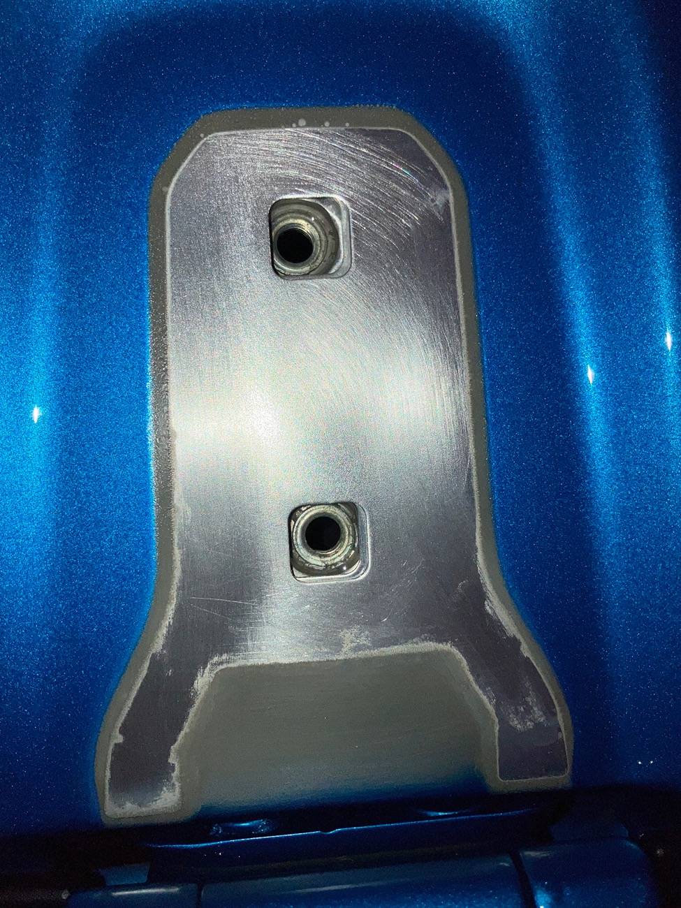 Jeep Wrangler JL Corrosion appearing in multiple door hinges. IMG_4117