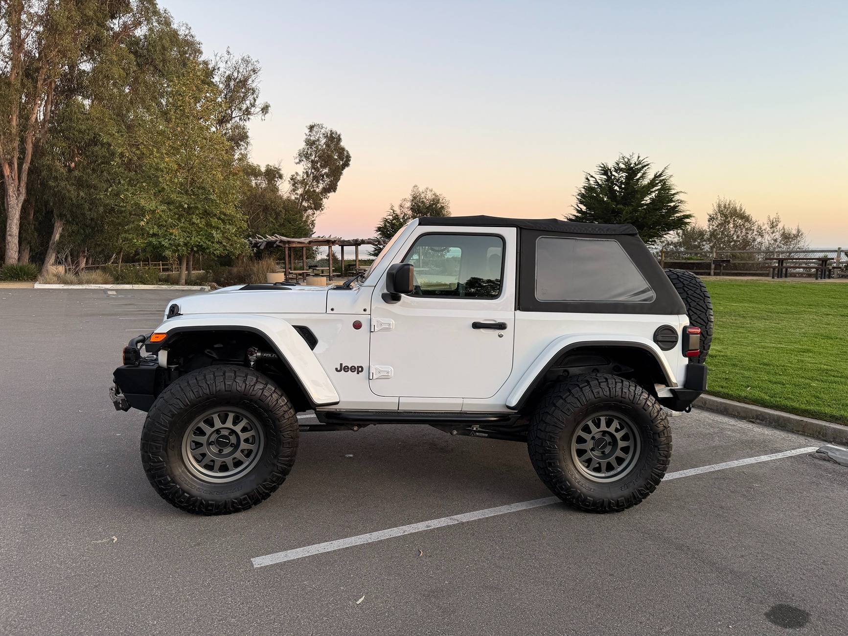 Jeep Wrangler JL JL 2 Door Trektop Slantback IMG_1888