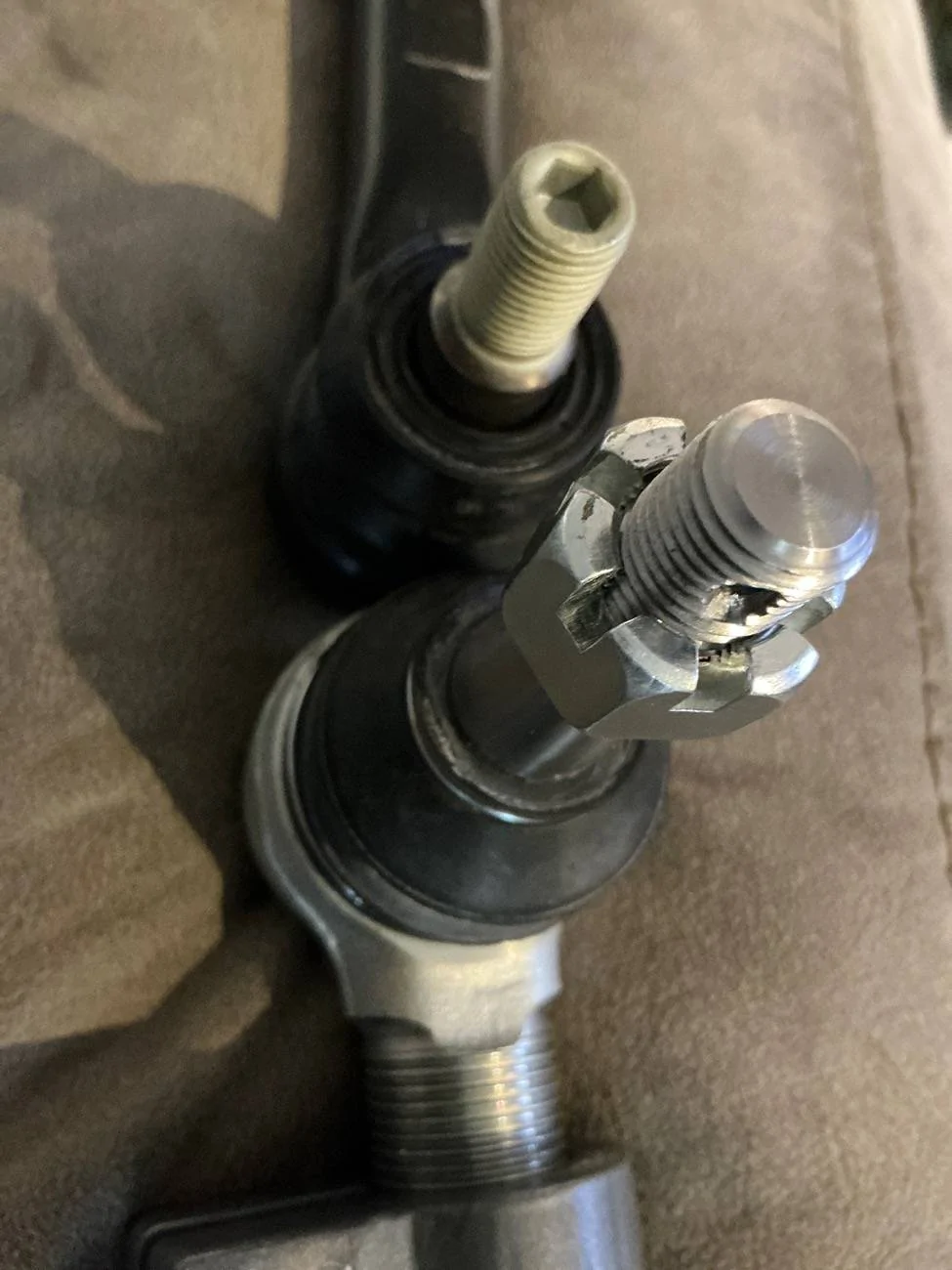 Jeep Wrangler JL Is it possible to replace just the outer drag link end? imag
