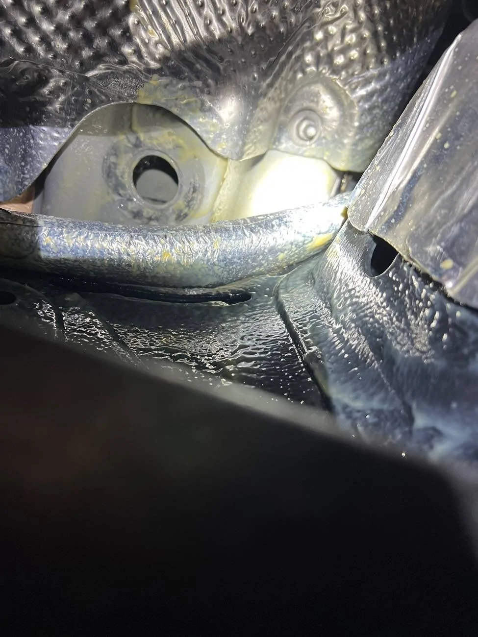 Jeep Wrangler JL Missing rubber plugs ? IMG_3810