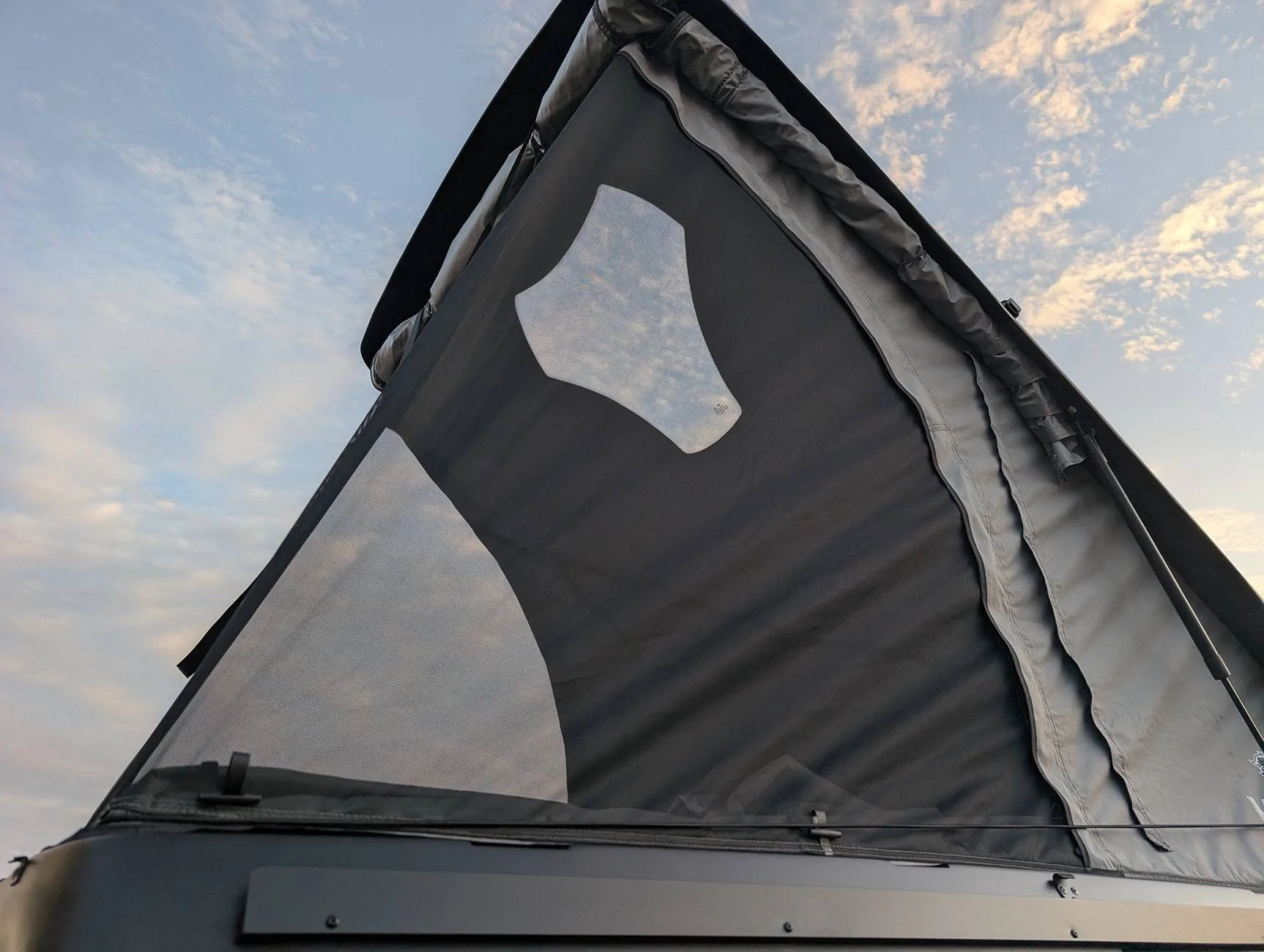 Jeep Wrangler JL Hard Top Replacement with Built-In Tent PXL_20250308_231936155