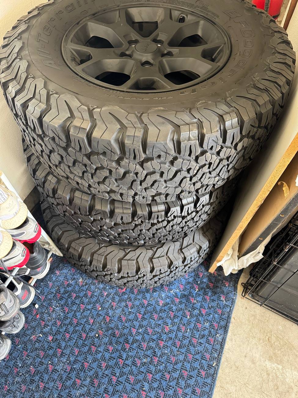 Jeep Wrangler JL 5 Moab wheels with Ko2 IMG_5399