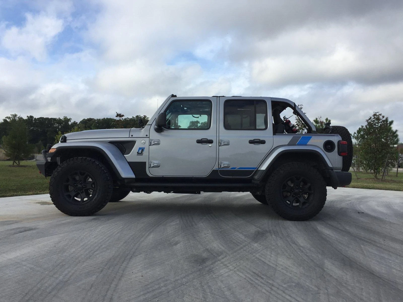 Jeep Wrangler JL Show us your CUSTOM MODS!! IMG_6806