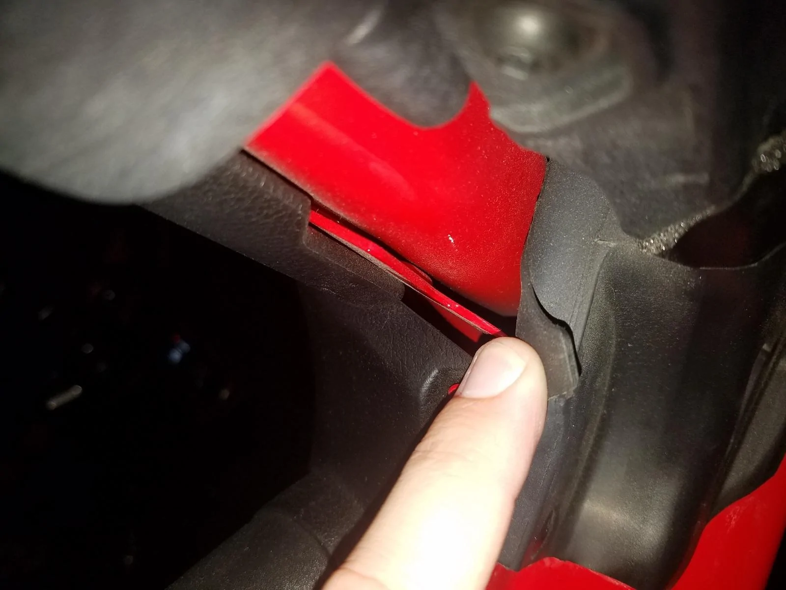 Jeep Wrangler JL Creaking sound from driver side pillar C2Q4rKu