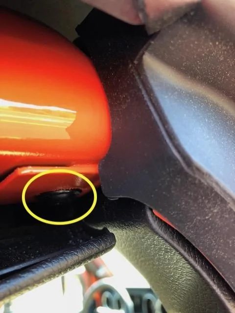 Jeep Wrangler JL Creaking sound from driver side pillar IMG_0361