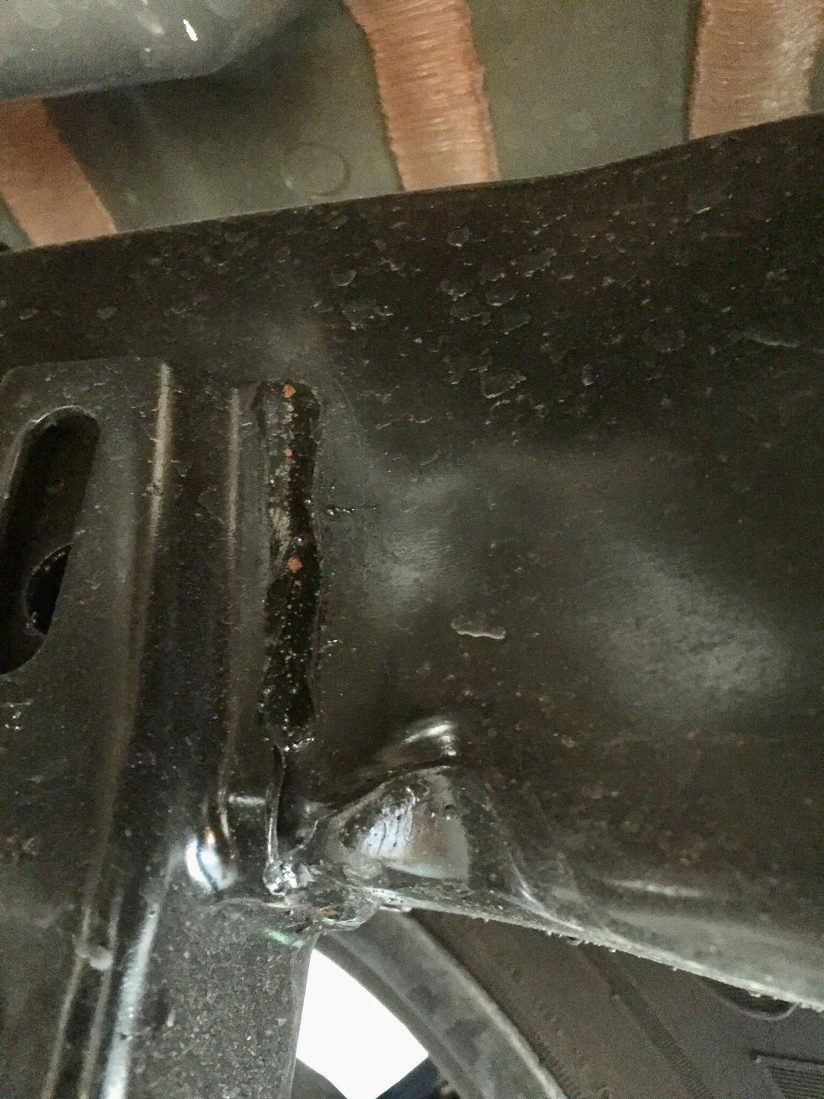 Jeep Wrangler JL Rear track bar bracket/weld ABD76042-3EE3-4BA3-A428-FE55F2B2EF81