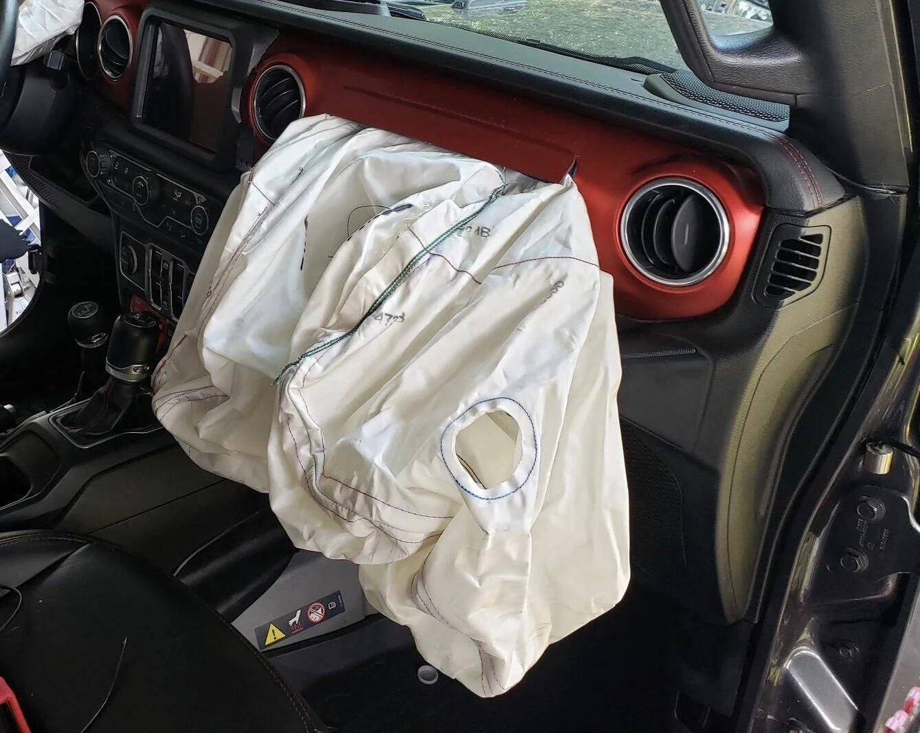 Jeep Wrangler JL Cloth dash... good or bad? 1741729402779-ds