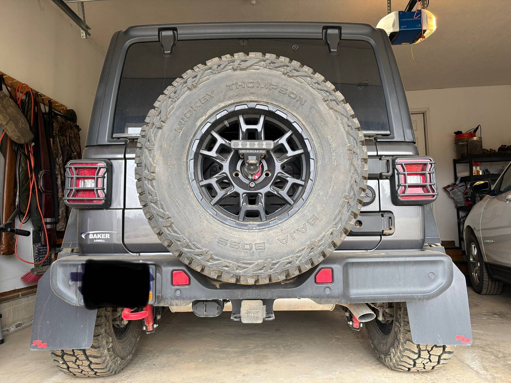Jeep Wrangler JL Rugged Ridge Spartacus HD Hinges IMG_0365