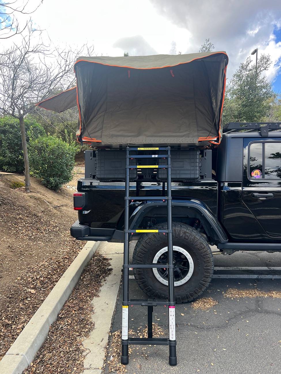 Jeep Wrangler JL Tuff Stuff Alpha 2 Hardshell Rooftop + Annex IMG_1970
