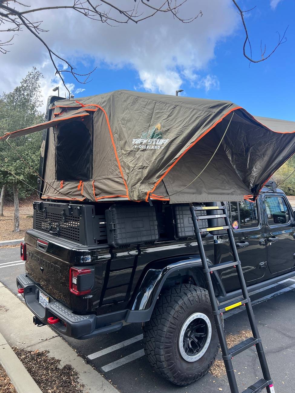 Jeep Wrangler JL Tuff Stuff Alpha 2 Hardshell Rooftop + Annex IMG_1971