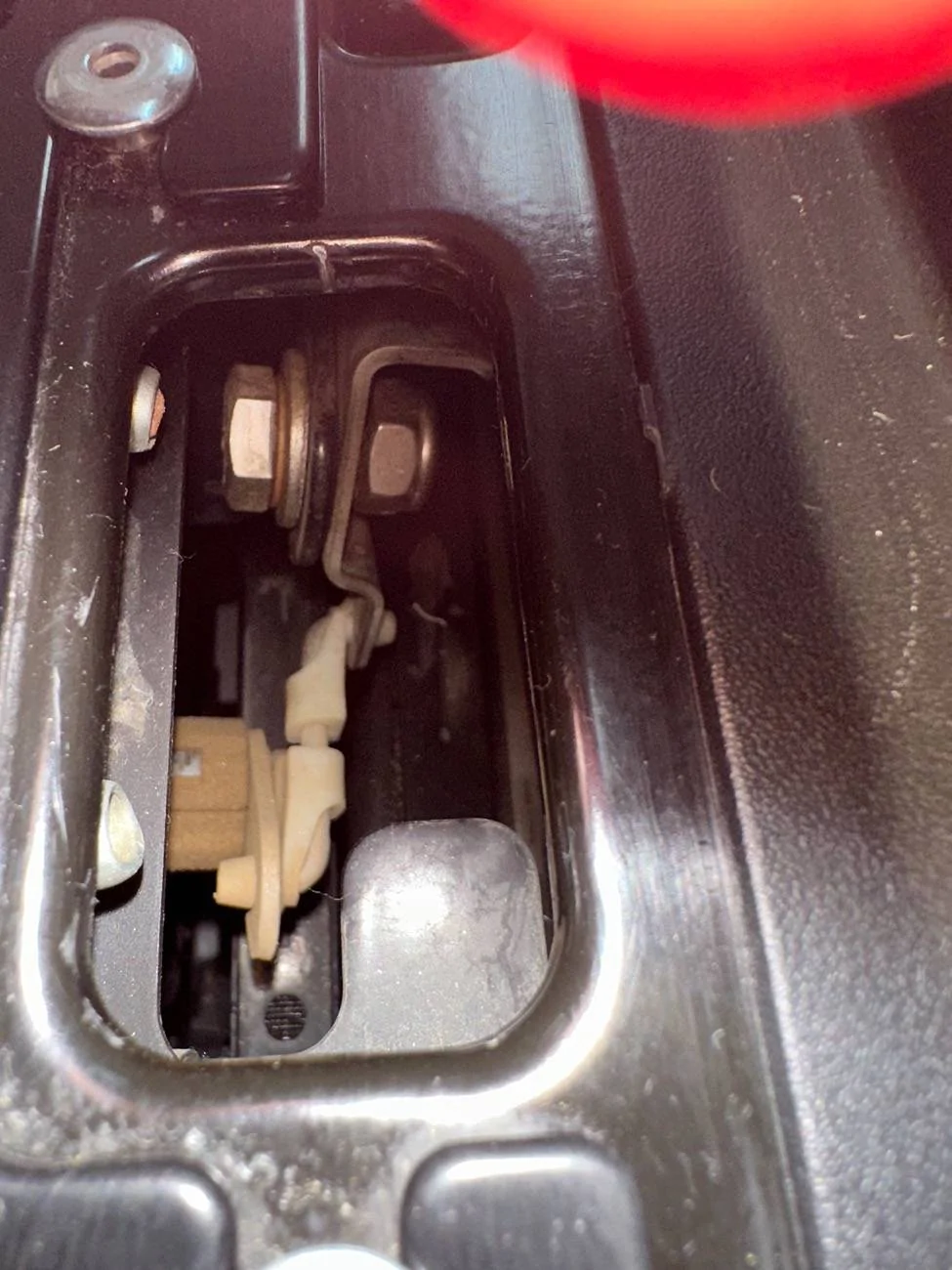 Jeep Wrangler JL Bolt lock failure. Mechanism flops around :( IMG_0659