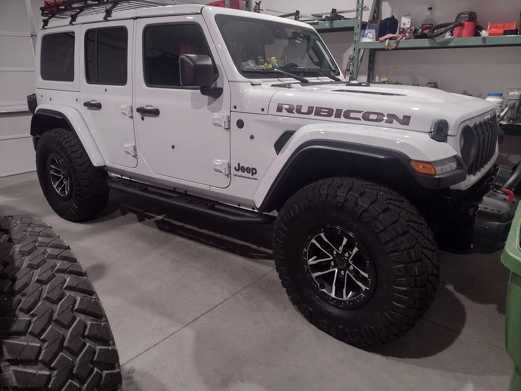 Jeep Wrangler JL Rubicon vs Sahara Trim After 37s