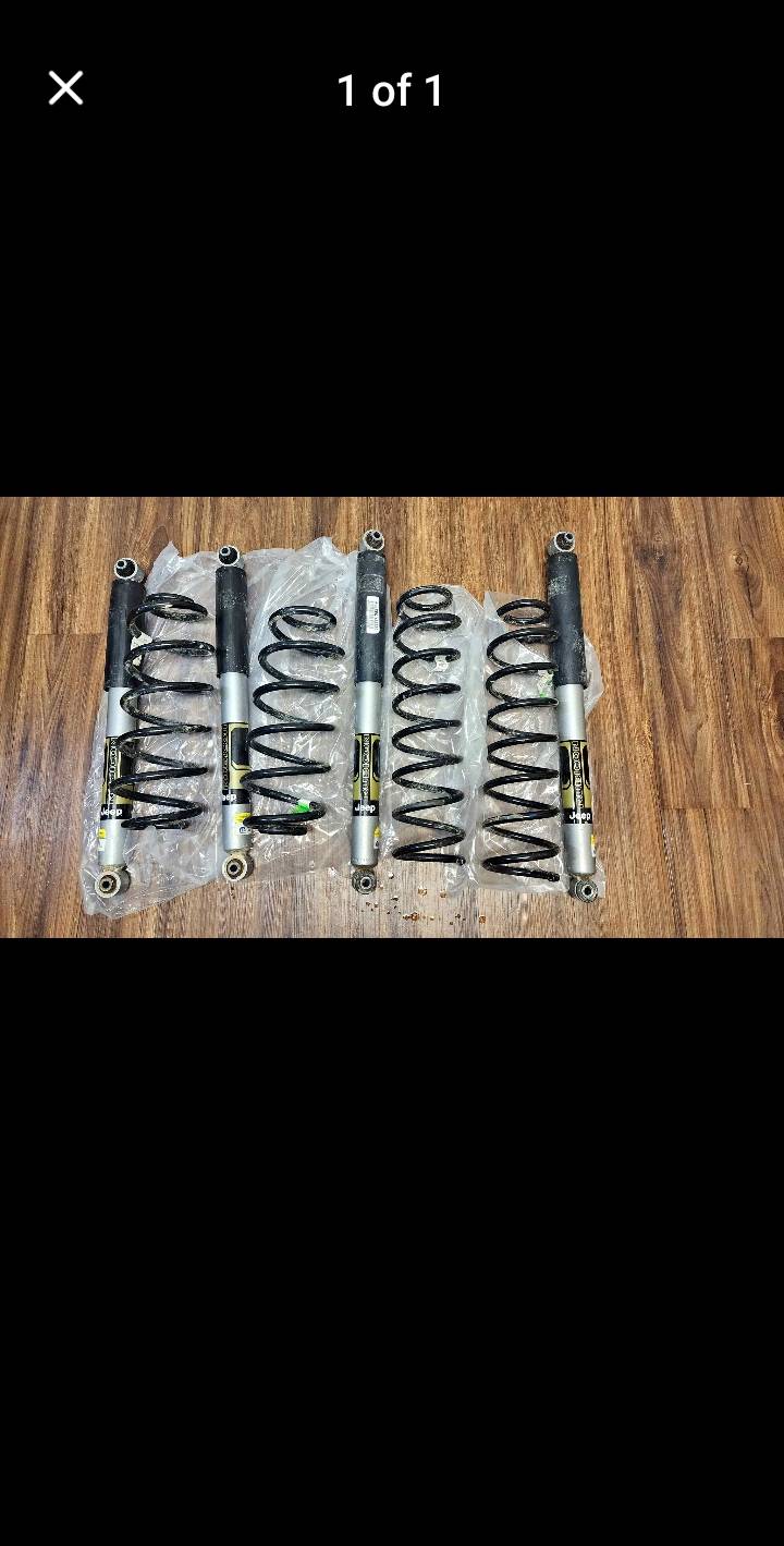 Jeep Wrangler JL 392 suspension on willys 1000014611