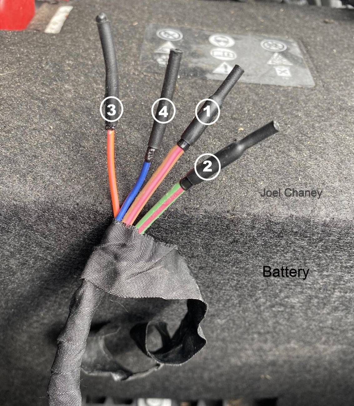 Jeep Wrangler JL Aux Switch wire loom assistance IMG_8199